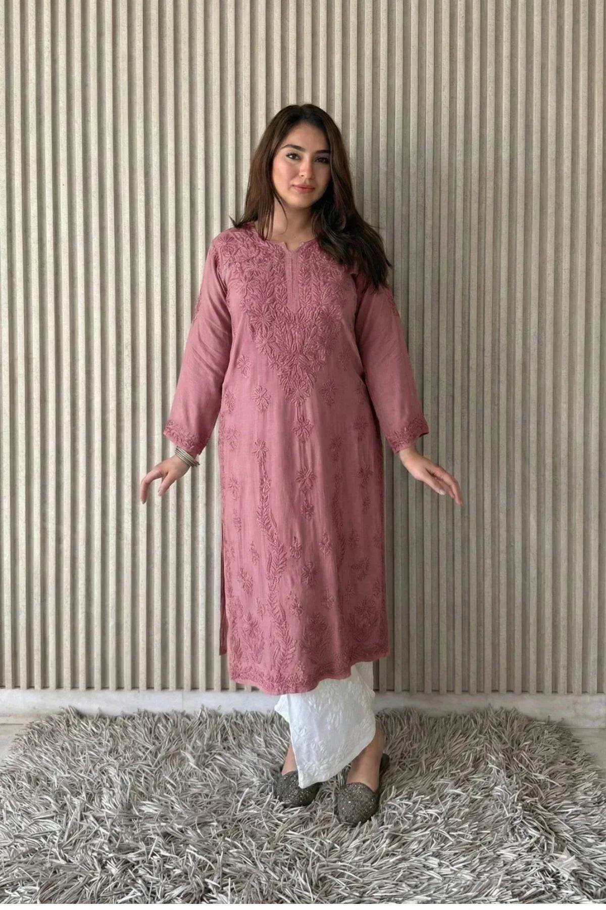 Awadhkari Lucknowi Chikankari Beautiful Modal Anchor Thread 3D Work Kurti with Rayon Plazo - Dusty Pink - Awadhkari